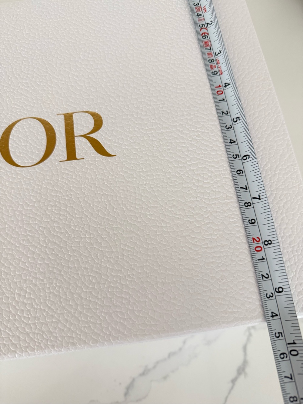 Dior Gift Box with Ribbon β¨π - Picture 5 of 8